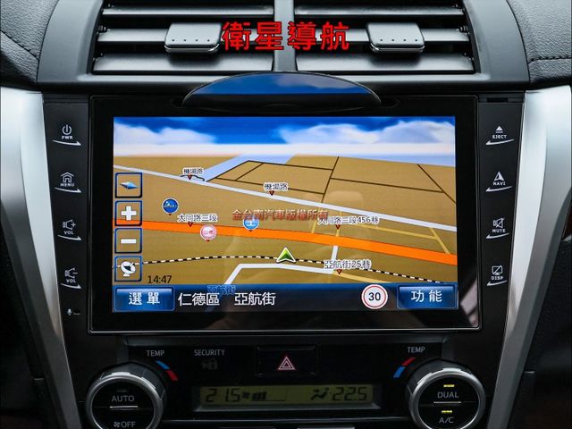 2.0E版✓一年只跑一萬✓里程保證✓車況超好✓影音系統✓NAVI✓倒車顯影✓雙區恆溫✓ABS✓雙安✓可全貸✓  第19張相片