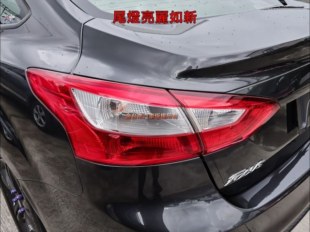 汽油時尚經典型✓不二價✓一年只跑一萬多✓全車原鈑件✓安卓影音✓定速✓衛星導航✓分區恆溫✓四安✓可全貸✓不用殺價就很便宜✓  第6張相片