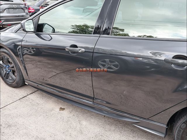 汽油時尚經典型✓不二價✓一年只跑一萬多✓全車原鈑件✓安卓影音✓定速✓衛星導航✓分區恆溫✓四安✓可全貸✓不用殺價就很便宜✓  第7張相片