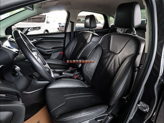 汽油時尚經典型✓不二價✓一年只跑一萬多✓全車原鈑件✓安卓影音✓定速✓衛星導航✓分區恆溫✓四安✓可全貸✓不用殺價就很便宜✓  第9張相片