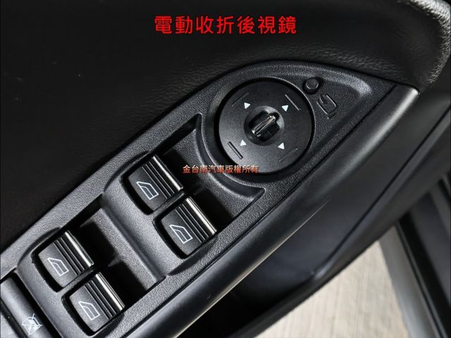 汽油時尚經典型✓不二價✓一年只跑一萬多✓全車原鈑件✓安卓影音✓定速✓衛星導航✓分區恆溫✓四安✓可全貸✓不用殺價就很便宜✓  第12張相片