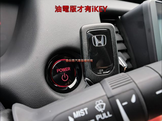 油電版✓只跑9千✓全車原鈑件✓LV2安全輔助✓盲點✓車載系統✓iKEY✓恆溫✓九安✓可全貸✓不用殺價就很便宜✓  第16張相片