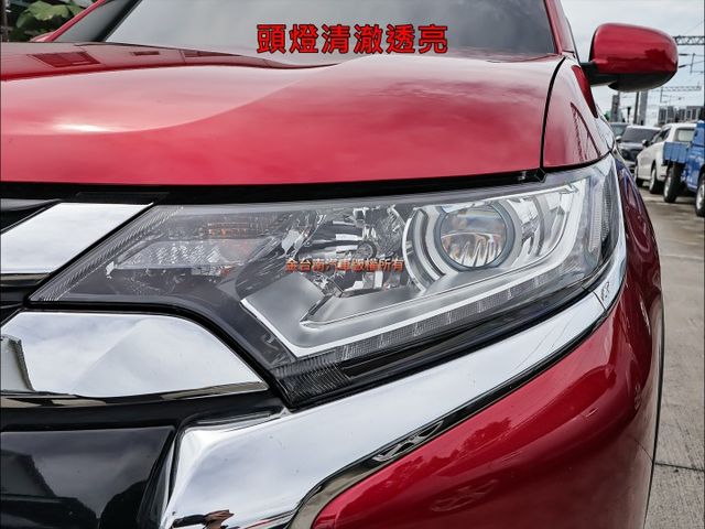 22年式✓安全型✓少跑里程保證✓全車原鈑件✓ACC✓AEB✓NAVI✓倒車顯影✓定速✓恆溫✓可全貸✓不用殺價就很便宜✓  第6張相片