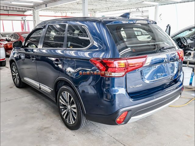 22年式✓安全型✓一手只跑7.3萬✓全車原鈑件✓原廠保養ACC✓AEB✓定速✓恆溫✓可全貸✓不用殺價就很便宜✓  第2張相片