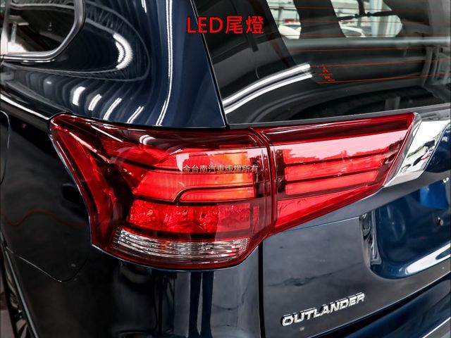 22年式✓安全型✓一手只跑7.3萬✓全車原鈑件✓原廠保養ACC✓AEB✓定速✓恆溫✓可全貸✓不用殺價就很便宜✓  第7張相片