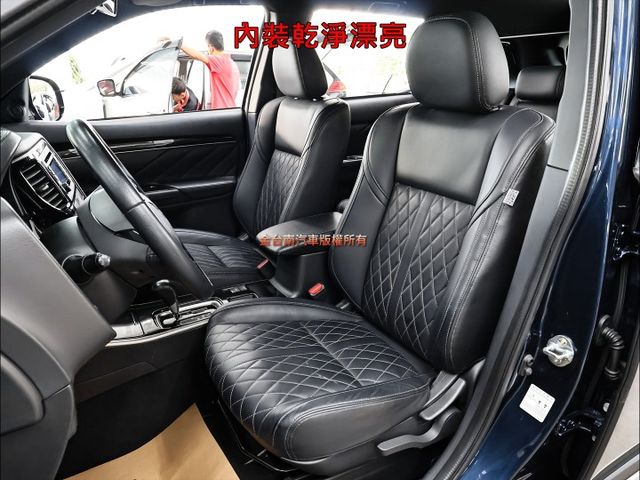 22年式✓安全型✓一手只跑7.3萬✓全車原鈑件✓原廠保養ACC✓AEB✓定速✓恆溫✓可全貸✓不用殺價就很便宜✓  第10張相片