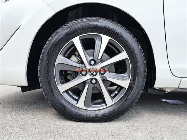 只跑5.8萬✓車況優✓盲點✓定速✓iKEY✓恆溫✓循跡防滑✓全車九安✓里程保證✓可全貸✓不用殺價就很便宜✓  第9張相片