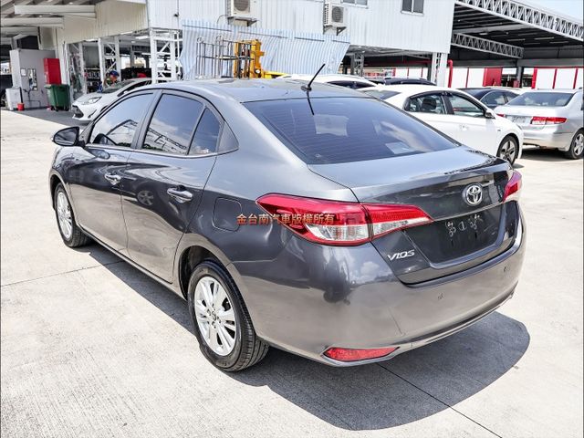 經典版✓一手只跑3.8萬✓全車原鈑件✓原廠保養✓循跡防滑✓ABS✓雙安✓可全貸✓不用殺價就很便宜✓代步通勤好選擇✓  第2張相片