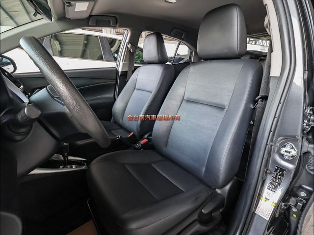經典版✓一手只跑3.8萬✓全車原鈑件✓原廠保養✓循跡防滑✓ABS✓雙安✓可全貸✓不用殺價就很便宜✓代步通勤好選擇✓  第10張相片