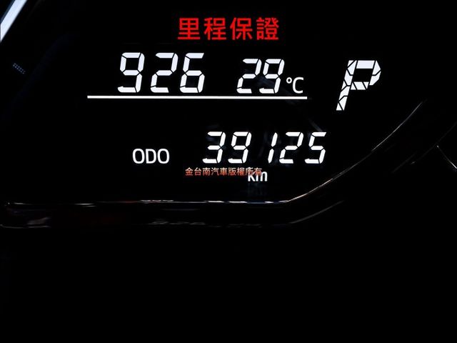 代步通勤好選擇✓經典版✓一手只跑3.9萬✓原廠保養✓全車原鈑件✓藍牙音響✓TCS✓雙安✓可全貸✓不用殺價就很便宜✓  第16張相片