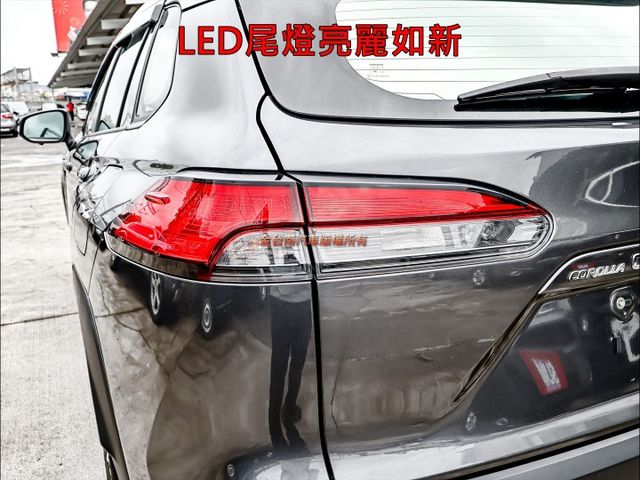 尊爵版✓一手車✓原鈑件✓環景✓盲點✓LED頭尾燈✓衛星導航✓iKEY✓ACC✓AEB✓車道維持✓可全貸!  第7張相片