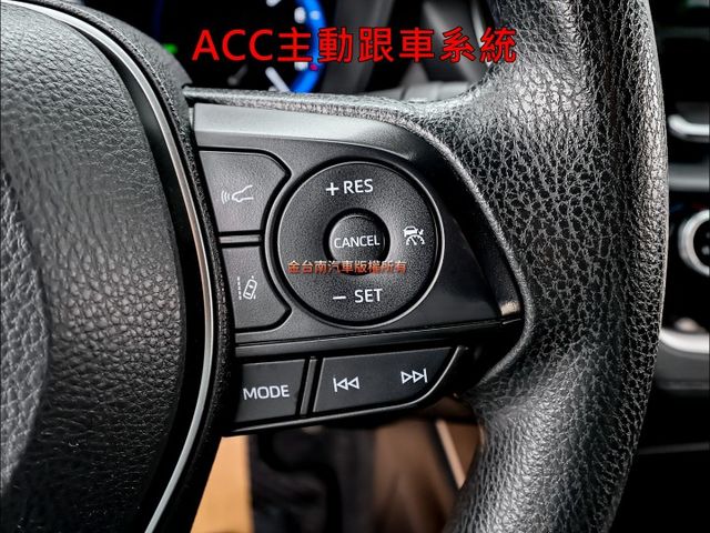 尊爵版✓一手車✓原鈑件✓環景✓盲點✓LED頭尾燈✓衛星導航✓iKEY✓ACC✓AEB✓車道維持✓可全貸!  第13張相片
