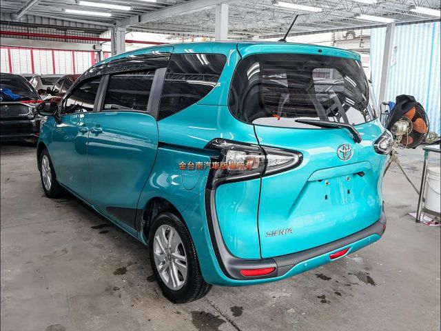 豪華版✓一手只跑4.9萬✓全車原板件✓AEB✓車道偏離✓倒車顯影✓恆溫✓iKEY✓可全貸✓不用殺價就很便宜✓  第2張相片