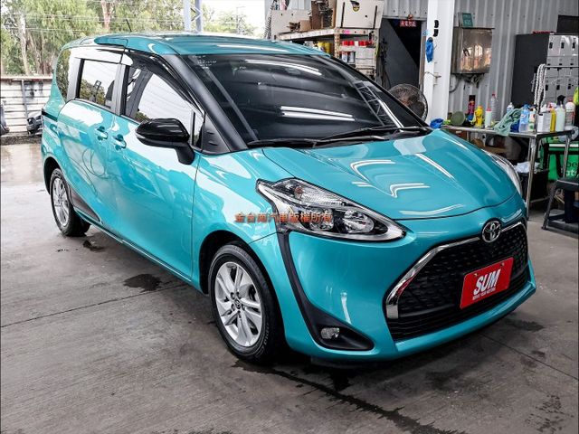 豪華版✓一手只跑4.9萬✓全車原板件✓AEB✓車道偏離✓倒車顯影✓恆溫✓iKEY✓可全貸✓不用殺價就很便宜✓  第4張相片