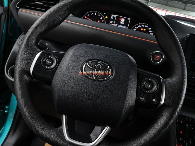 豪華版✓一手只跑4.9萬✓全車原板件✓AEB✓車道偏離✓倒車顯影✓恆溫✓iKEY✓可全貸✓不用殺價就很便宜✓  第13張相片