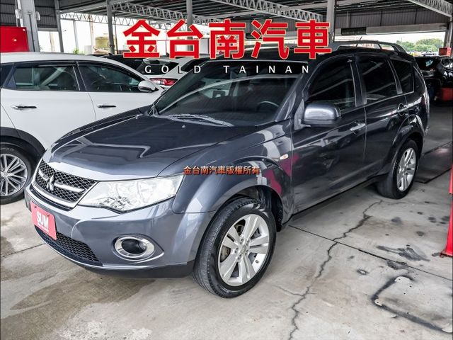 尊貴型✓4WD✓只跑14.1萬✓車況優✓定速✓恆溫✓TCS✓ABS✓雙安✓里程保證✓可全貸✓不用殺價就很便宜✓  第1張相片