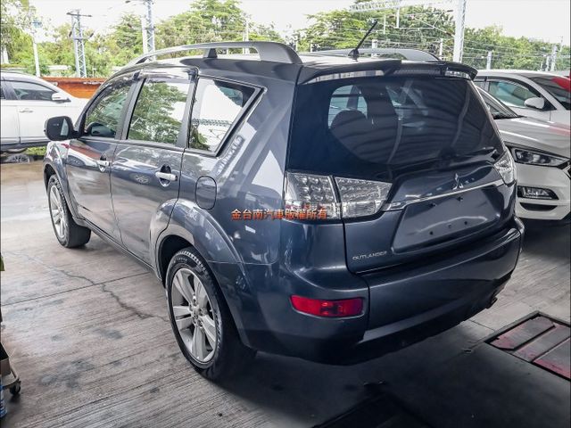 尊貴型✓4WD✓只跑14.1萬✓車況優✓定速✓恆溫✓TCS✓ABS✓雙安✓里程保證✓可全貸✓不用殺價就很便宜✓  第2張相片