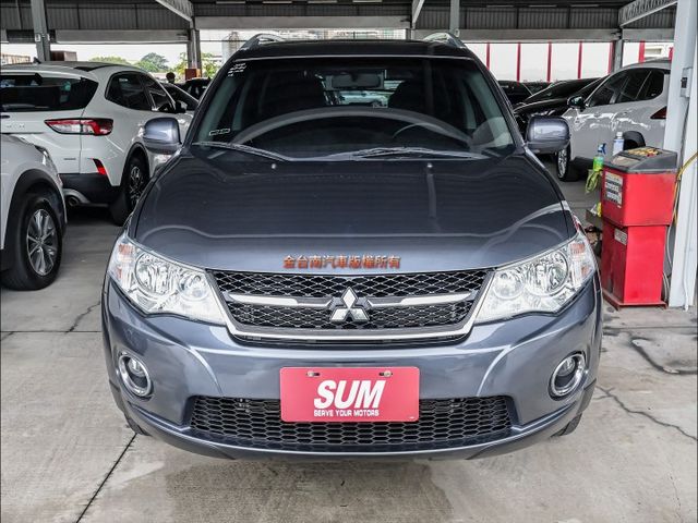 尊貴型✓4WD✓只跑14.1萬✓車況優✓定速✓恆溫✓TCS✓ABS✓雙安✓里程保證✓可全貸✓不用殺價就很便宜✓  第5張相片
