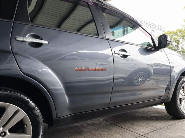 尊貴型✓4WD✓只跑14.1萬✓車況優✓定速✓恆溫✓TCS✓ABS✓雙安✓里程保證✓可全貸✓不用殺價就很便宜✓  第8張相片