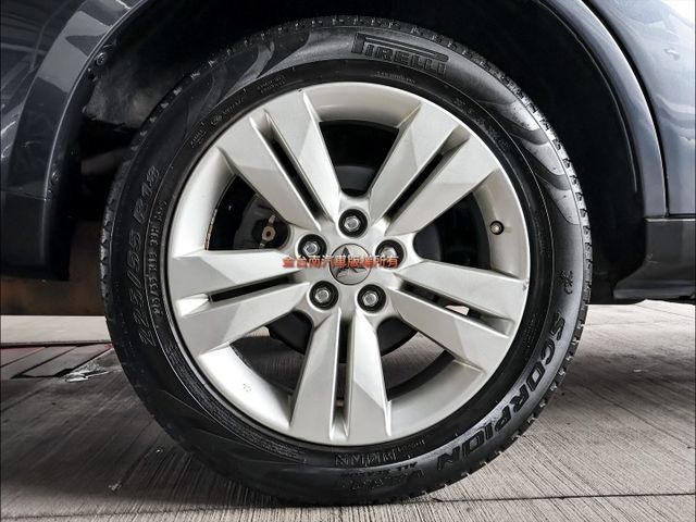 尊貴型✓4WD✓只跑14.1萬✓車況優✓定速✓恆溫✓TCS✓ABS✓雙安✓里程保證✓可全貸✓不用殺價就很便宜✓  第9張相片