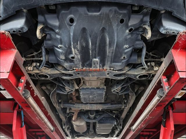 精緻型✓一手只跑2.5萬✓全車原板件✓中冷✓TCS✓定速✓鋁圈✓雙安✓附全額發票✓可全貸✓不用殺價就很便宜✓  第18張相片