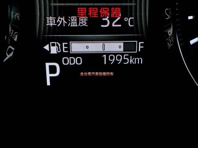 酷動版✓10月領牌✓一手只跑1千✓原廠保養✓全車原鈑件✓iKEY✓車載系統✓LV2✓全車八安✓可全貸✓不用殺價就很便宜✓  第14張相片