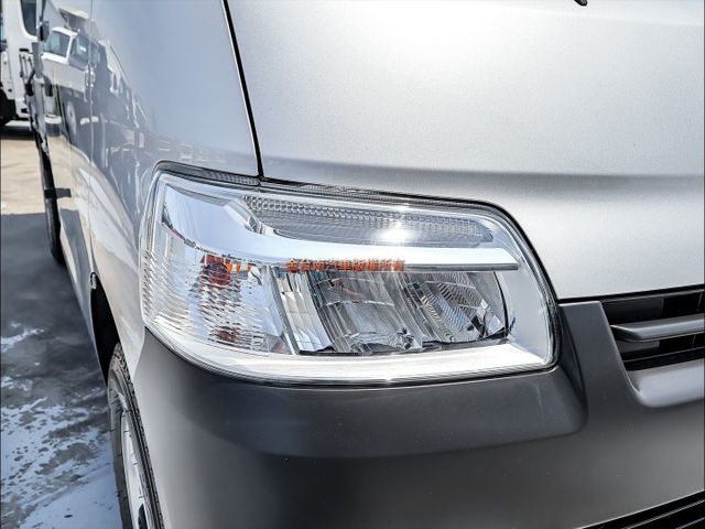 自排框式✓一手只跑2.3萬✓全車原鈑件✓ABS✓TCS✓雙安✓附全額發票✓可全貸✓事業打拼好幫手✓  第7張相片