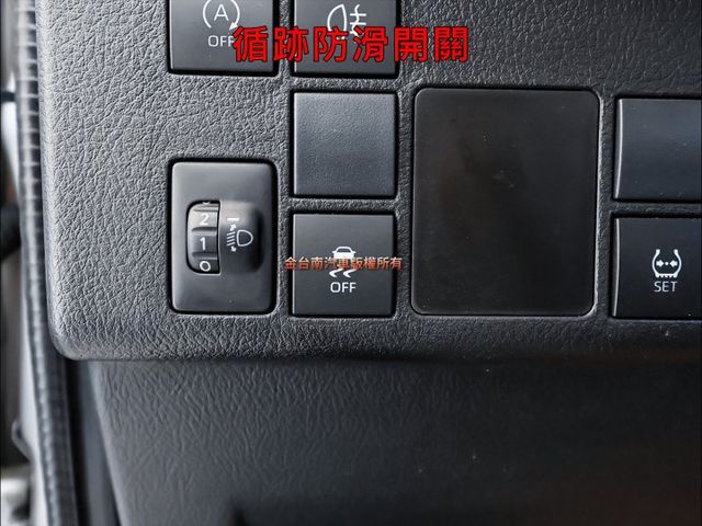 自排框式✓一手只跑2.3萬✓全車原鈑件✓ABS✓TCS✓雙安✓附全額發票✓可全貸✓事業打拼好幫手✓  第10張相片