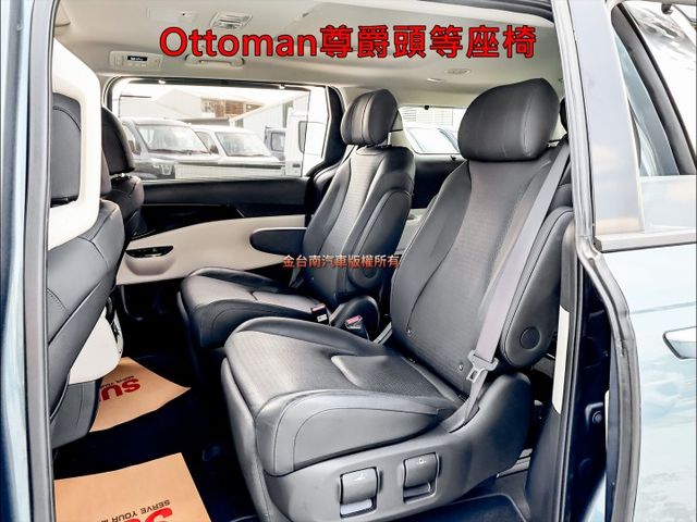 10月領原廠保固中✓七人座最高頂級✓只跑1.6萬✓原鈑件✓全景天窗✓四座冷熱通風電動椅✓LV2✓BOSE✓雙側滑門✓  第8張相片