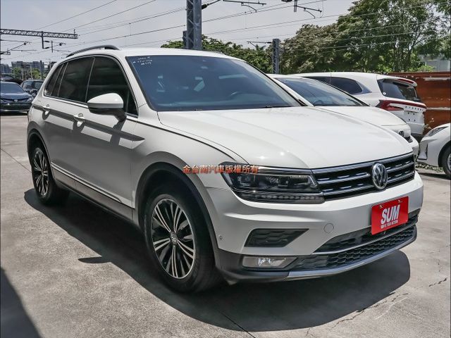 1.4 Elegance✓只跑7.3萬✓原鈑件✓電動尾門✓記憶座椅✓LV2✓盲點✓環景✓車載系統✓電熱椅✓分區恆溫✓可全  第4張相片