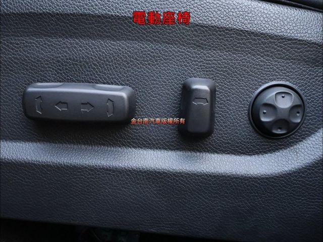 柴油5+2✓一手車✓車況優✓電動座椅✓安卓影音✓倒車顯影✓定速✓分區恆溫✓九安✓可全貸✓不用殺價就很便宜✓  第12張相片