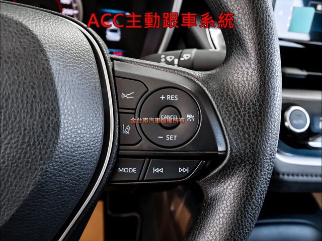 25年式12月領牌✓一手只跑六千✓原廠保養✓原鈑件✓iKEY✓盲點✓倒車顯影✓車載系統✓LV2✓恆溫✓可全貸✓  第12張相片