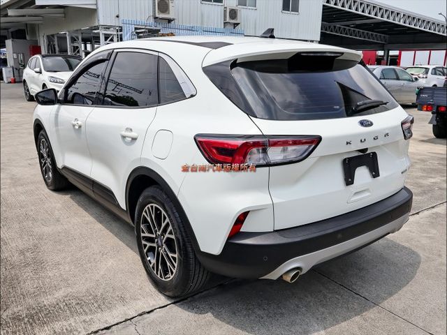 時尚版✓一手車✓車況優✓電動座椅✓環景✓LV2✓車載系統✓原廠NAVI✓iKEY✓雙區恆溫✓里程保證✓可全貸✓  第2張相片