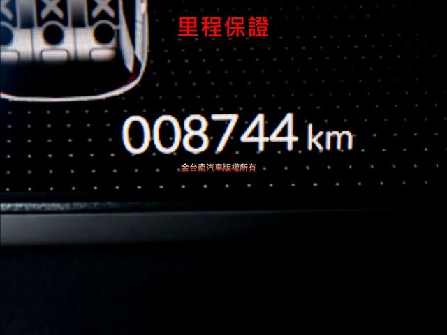 使用不到半年✓油電✓一手車✓只跑8千✓原鈑件✓LV2✓盲點✓車載系統✓恆溫✓iKEY✓LED頭尾燈✓根本是新車✓  第15張相片
