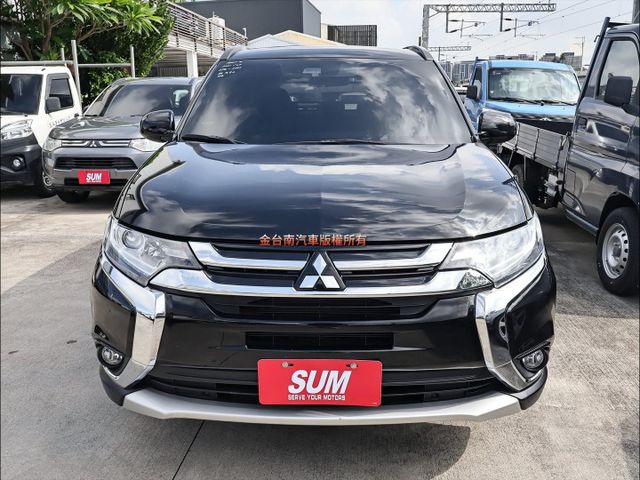 安全型✓只跑4.8萬✓原鈑件✓ACC✓AEB✓循跡防滑✓恆溫✓七安✓可全貸✓不用殺價就很便宜✓  第6張相片