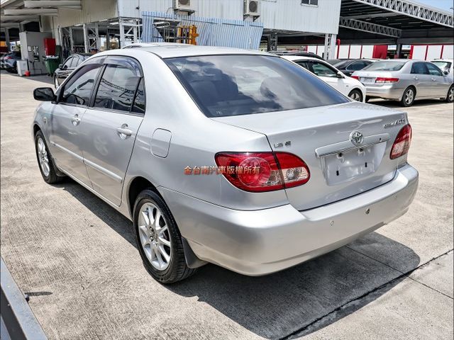 國民神車✓1.8 E版✓一年只跑1.1萬✓全車原鈑件✓ABS✓恆溫✓電動收折後視鏡✓可全貸✓代步通勤好選擇✓  第2張相片