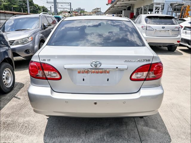 國民神車✓1.8 E版✓一年只跑1.1萬✓全車原鈑件✓ABS✓恆溫✓電動收折後視鏡✓可全貸✓代步通勤好選擇✓  第3張相片