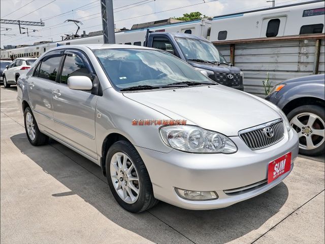 國民神車✓1.8 E版✓一年只跑1.1萬✓全車原鈑件✓ABS✓恆溫✓電動收折後視鏡✓可全貸✓代步通勤好選擇✓  第5張相片