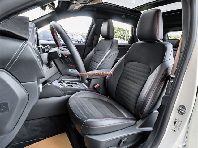 旗艦2.0 AWD ST-Line X✓一手只跑2.8萬✓原廠保養✓全車原鈑件✓全景天窗✓記憶椅✓LV2✓環景✓電動尾門  第8張相片