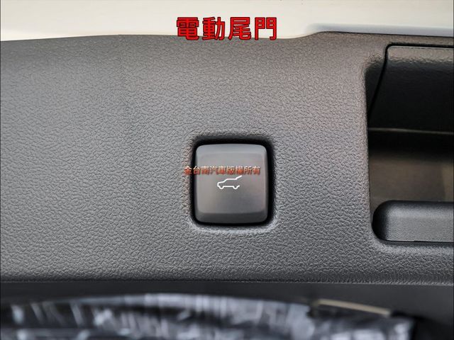 旗艦2.0 AWD ST-Line X✓一手只跑2.8萬✓原廠保養✓全車原鈑件✓全景天窗✓記憶椅✓LV2✓環景✓電動尾門  第19張相片