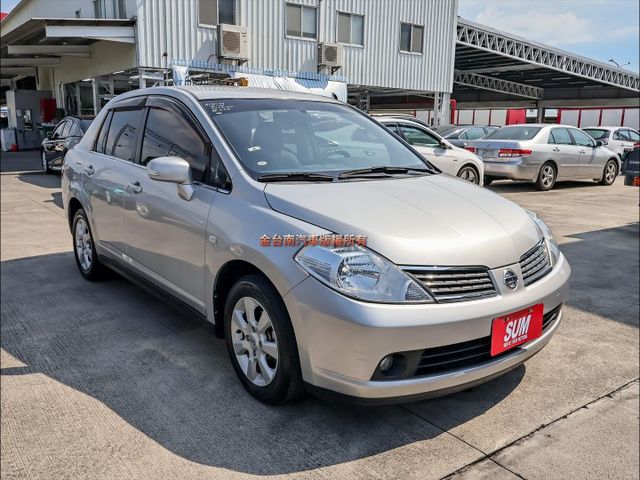 1.8B版✓只跑6.4萬✓車況優✓原廠保養✓iKEY✓恆溫✓抬頭顯示器✓前座雙安✓可全貸✓不用殺價就很便宜✓  第5張相片