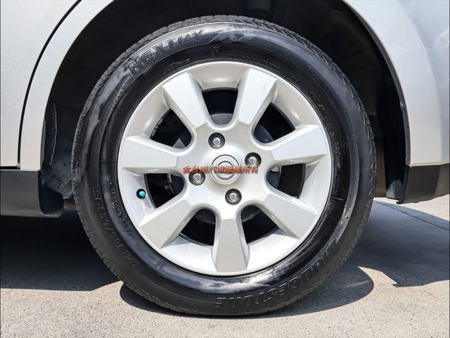 1.8B版✓只跑6.4萬✓車況優✓原廠保養✓iKEY✓恆溫✓抬頭顯示器✓前座雙安✓可全貸✓不用殺價就很便宜✓  第9張相片