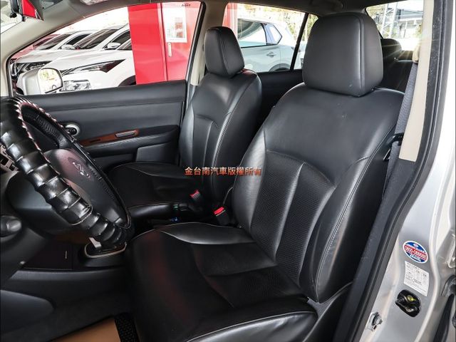 1.8B版✓只跑6.4萬✓車況優✓原廠保養✓iKEY✓恆溫✓抬頭顯示器✓前座雙安✓可全貸✓不用殺價就很便宜✓  第10張相片