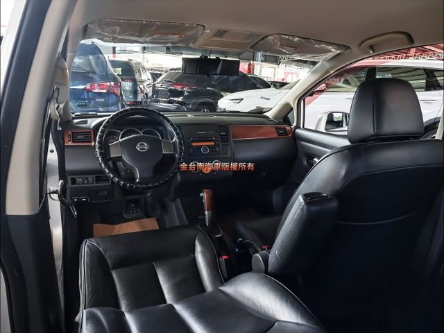1.8B版✓只跑6.4萬✓車況優✓原廠保養✓iKEY✓恆溫✓抬頭顯示器✓前座雙安✓可全貸✓不用殺價就很便宜✓  第12張相片