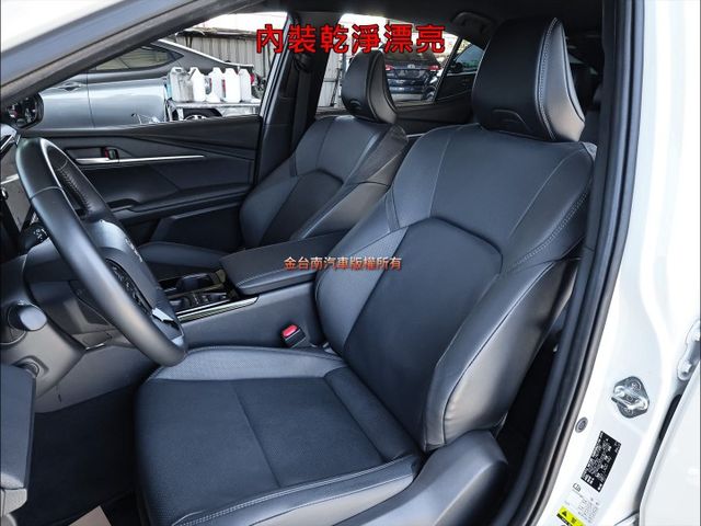 缺車稀有油電旗艦版✓11月領牌✓一手只跑3.4萬✓原鈑件✓雙冷熱通風電動椅✓環景✓LV2✓盲點✓車載系統✓原廠保固中✓  第8張相片