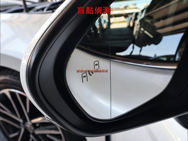 缺車稀有油電旗艦版✓11月領牌✓一手只跑3.4萬✓原鈑件✓雙冷熱通風電動椅✓環景✓LV2✓盲點✓車載系統✓原廠保固中✓  第12張相片