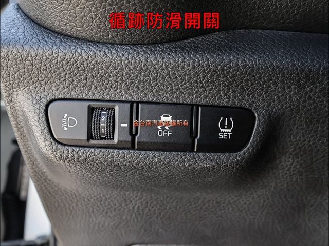 原裝進口都會小車✓一手只跑七萬✓全車原鈑件✓安卓影音✓倒車顯影✓TCS✓ABS✓全車七安✓代步通勤好選擇✓可全貸✓  第13張相片