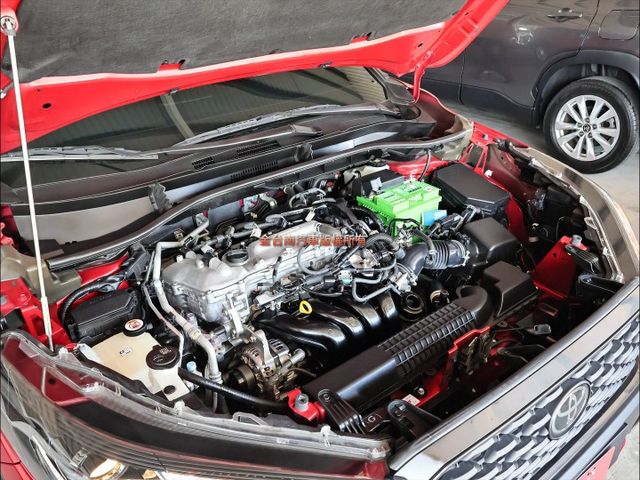 豪華影音特仕版✓只跑7萬✓車況優✓原廠NAVI✓LV2安全輔助✓iKEY✓恆溫空調✓可全貸✓不用殺價就很便宜✓  第20張相片