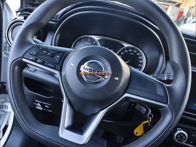 一手車✓只跑1.3萬✓原廠保養✓全車原鈑件✓車載系統✓四安✓可全貸✓不用殺價就很便宜✓  第14張相片