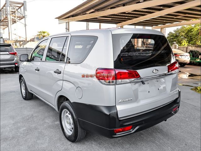 11月領牌✓原廠保固中✓一手只跑2.3萬✓原廠保養✓全車原鈑件✓ABS✓TCS✓雙安✓可全貸✓附全額發票✓  第2張相片